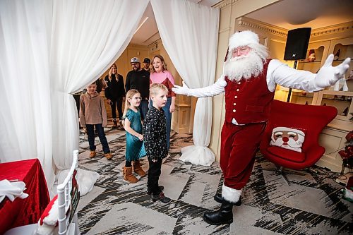 JOHN WOODS / FREE PRESS
Santa entertains Mack Kerkowick, Holland Hutlet and their families before a photo session at The Dream Factory&#x2019;s Santa Suite at the Fairmont Hotel Sunday, December 1, 2024. The Dream Factory event runs each weekend until December 22.

Reporter: standup