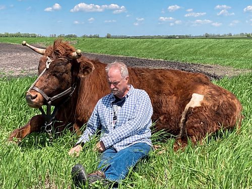 Terry Doerksen / For the Free Press
Terry and Zik take a breather in the tall grass.