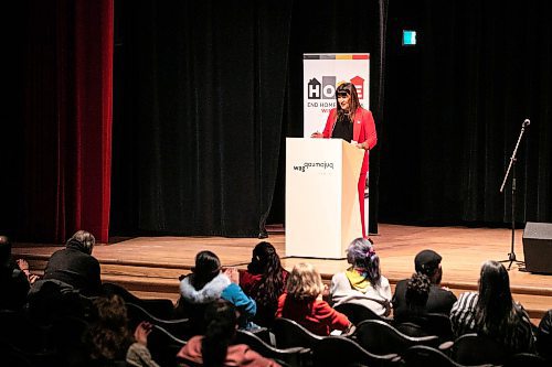 MIKAELA MACKENZIE / FREE PRESS
	
Minister of housing, addictions, and homelessness Bernadette Smith speaks at the opening ceremony of End Homelessness Winnipeg&#x573; conference at the Winnipeg Art Gallery on Tuesday, Dec. 3, 2024. 

For Nicole Buffie story.
Winnipeg Free Press 2024