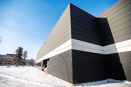 MIKAELA MACKENZIE / FREE PRESS
The proposed spot for a safe consumption site at a vacant space at 200 Disraeli Freeway, north of the corner of Disraeli and Henry Avenue, on Wednesday, Dec. 4, 2024.
For Chris/Tyler story.
Winnipeg Free Press 2024