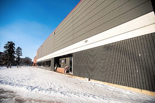 MIKAELA MACKENZIE / FREE PRESS
	
The proposed spot for a safe consumption site at a vacant space at 200 Disraeli Freeway, north of the corner of Disraeli and Henry Avenue, on Wednesday, Dec. 4, 2024. 

For Chris/Tyler story.
Winnipeg Free Press 2024