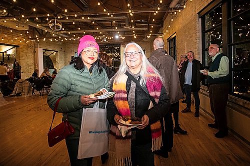 MIKAELA MACKENZIE / FREE PRESS
	
Tamara Perrie (left) and Hazel Perrie at the Winnipeg Free Press subscriber sip and shop event at The Forks on Monday, Dec. 2, 2024. 

For social page.
Winnipeg Free Press 2024