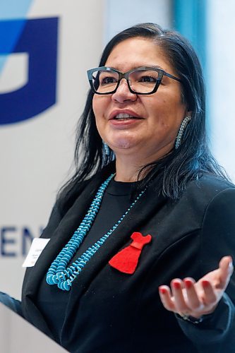 MIKE DEAL / FREE PRESS
Vanessa Everett, Acting CEO, Keewatin Economic Development Corporation speaks during the event.
Executives with The Canadian Foundation for Economic Education and IG Wealth Management introduce a free resource to help build financial empowerment among Indigenous youth in Canada during an event held in the lobby of the IG Wealth Management headquarters at 447 Portage Avenue Tuesday morning. The resource is called &#x201c;Indigenous Peoples&#x2019; Money and Youth.&#x201d;
Reporter: Gabriele Piche
241210 - Tuesday, December 10, 2024.