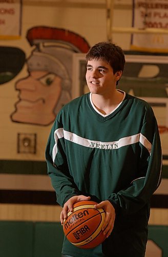 Steve Shields poses during the 2007 Brandon Sun Spartan Invitational photoshoot. The former Neelin Spartan is back as coach of Regina's Riffel Royals this year. (Brandon Sun files)