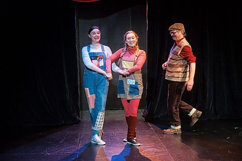 MIKE DEAL / FREE PRESS
(From left) Emily King as Hansel, Carlyn Graff-Czehryn as Gretel and Michael&#x2019;s Schellenberg as Father, during a rehearsal of Sick and Twisted Theatre's Christmas pantomime: Hansel &amp; Gretel in Portage Place! which will be running from Dec 12 to 22 at PTE.
Reporter: Ben Waldman
241210 - Tuesday, December 10, 2024.