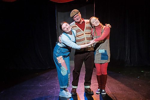 MIKE DEAL / FREE PRESS
(From left) Emily King as Hansel, Michael&#x2019;s Schellenberg as Father, and Carlyn Graff-Czehryn as Gretel during a rehearsal of Sick and Twisted Theatre's Christmas pantomime: Hansel &amp; Gretel in Portage Place! which will be running from Dec 12 to 22 at PTE.
Reporter: Ben Waldman
241210 - Tuesday, December 10, 2024.