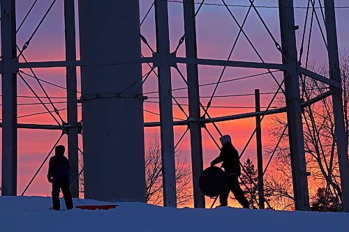 10122024
Kids sled at Rideau Park as the sun sets on Tuesday. According to Environment Canada temperatures will be much colder today and tomorrow before warming back up to minus single digits again for the weekend. 
(Tim Smith/The Brandon Sun)