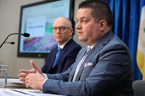 RUTH BONNEVILLE / FREE PRESS

Local - City Budget 

Winnipeg mayor, Scott Gillingham and Councillor Jeff Browaty, North Kildonan,  respond to questions from the media after presenting  the City of Winnipeg preliminary 2025 multi-year budget update at City Hall on Wednesday.


See story 


Dec 11th, 2024