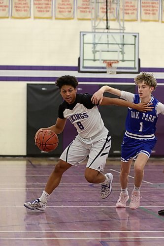 Knox Smith is one of three Vikings playing varsity ball as a sophomore. (Thomas Friesen/The Brandon Sun)