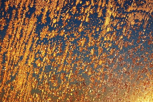 12122024
The rising sun illuminates intricate frost patterns on a car window in the wheat city on Thursday morning.    (Tim Smith/The Brandon Sun)