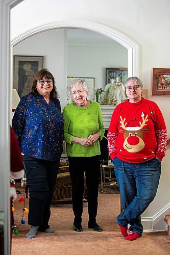 MIKAELA MACKENZIE / FREE PRESS
	
Council of Women of Winnipeg members Arlene Macklem (left), Arlene Draffin Jones, and Brenda Buleziuk on Monday, Dec. 16, 2024. The volunteer-run organization, which advocates with other groups, politicians and businesses on issues to improve the quality of life in Winnipeg, celebrated its 130th anniversary this year.

For Aaron Epp story.
Winnipeg Free Press 2024