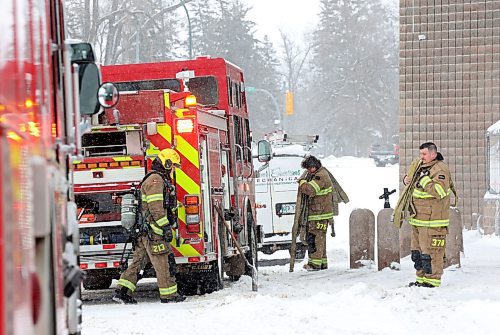 16122024
Brandon Fire and Emergency Services members respond to an incident involving smoke in the Shoppers Mall in Brandon on Monday morning. The majority of the mall remained closed most of Monday with a few anchor businesses including Sport Chek, GoodLife Fitness and Smitty&#x2019;s opening later in the afternoon. 
(Tim Smith/The Brandon Sun)