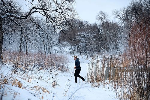 RUTH BONNEVILLE / FREE PRESS

Standup weather

A man jogs through heavy, fresh fallen snow in a winter wonderland setting at Omand's Creek Monday. 

Dec 13th, 2024