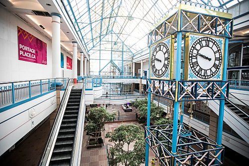 MIKAELA MACKENZIE / FREE PRESS
	
Portage Place, devoid of a mall santa and Christmas decorations, on Tuesday, Dec. 17, 2024.

For Erik Pindera story.
Winnipeg Free Press 2024