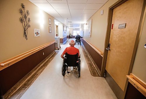 JOHN WOODS / FREE PRESS
Niverville&#x2019;s Heritage Life Personal Care Home photographed Tuesday, December 17, 2024. Rural care homes often face a lack of capacity - either short beds, short staff or both.

Reporter: gabby