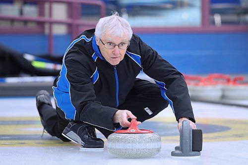 Murray Warren throws his first rock of the Westoba Credit Union Masters Super League final Wednesday afternoon at the Brandon Curling Club. (Matt Packwood/The Brandon Sun)