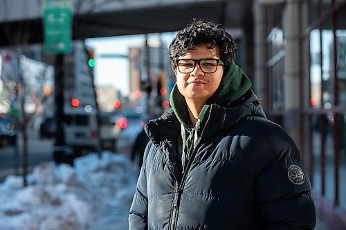 MIKAELA MACKENZIE / FREE PRESS
	
Josh Nepinak, founder of Wiigiishin Giiwiigeenahn (a grassroots organization doing weekly community walks downtown handing out food and beverages), on Portage Avenue on Wednesday, Dec. 18, 2024.

For Janine LeGal story.
Winnipeg Free Press 2024