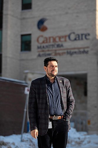 MIKAELA MACKENZIE / FREE PRESS
	
CancerCare doctor Dr. Bashir Bashir, who is defending the facility (and its world-class treatment and equipment), on Thursday, Dec. 19, 2024.

For Tyler story.
Winnipeg Free Press 2024