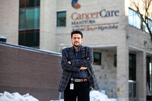 MIKAELA MACKENZIE / FREE PRESS
	
CancerCare doctor Dr. Bashir Bashir, who is defending the facility (and its world-class treatment and equipment), on Thursday, Dec. 19, 2024.

For Tyler story.
Winnipeg Free Press 2024