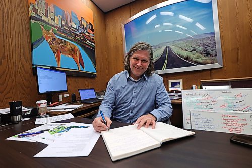 Brandon Mayor Jeff Fawcett takes a moment from working at his desk at Brandon City Hall for a few questions during a year-end interview with The Brandon Sun. (Matt Goerzen/The Brandon Sun)