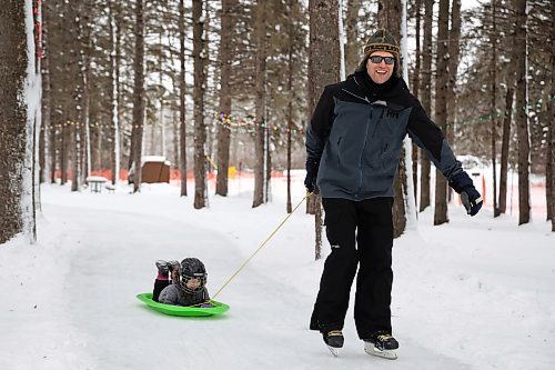 30122024
Families enjoy the mild weather in the townsite of Wasagaming in Riding Mountain National Park. (Tim Smith/The Brandon Sun)