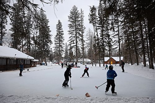  30122024
Families enjoy the mild weather in the townsite of Wasagaming in Riding Mountain National Park. (Tim Smith/The Brandon Sun)