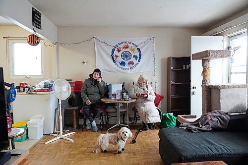 TONI DE GUZMAN / FREE PRESS

Birchwood Terrace
(from left to right) Carol Lynch, Carol&#x2019;s dog Trixie, and Debby Ross at Debby&#x2019;s apartment at Birchwood Terrace on the second floor.

 
January 2, 2024