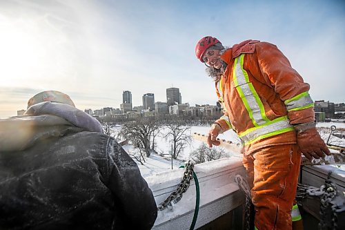 MIKAELA MACKENZIE / FREE PRESS
Rolly Magne (left) and Charles Roy adjust the water for optimal ice creation at the St. Boniface ice climbing tower on Monday, Jan. 6, 2025. The system needs to be checked three times a day while running, and it usually takes about two weeks to create the finished tower. Temperatures need to be below -15C to build up ice, so these folks may be one of the few not looking forward to the warmer days forecasted ahead.
Standup.
Winnipeg Free Press 2025