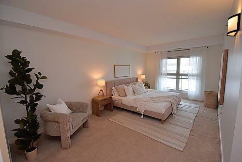 Todd Lewys / Free Press
Naturally bright and pleasingly spacious, the primary bedroom comes with a big walk-in closet and elegant three-piece ensuite.