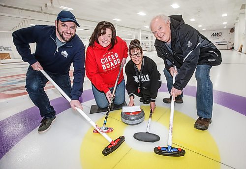 JOHN WOODS / FREE PRESS
Cheer Board executive director Shawna Bell is presented with a Miracle On Mountain check for $1,115 from Assiniboine Memorial Curling Club representatives, from left, vice president and mens league convenor Jason Paseska, club manager Jody Smart, and past president Al Seredynski at the curling club in Winnipeg Tuesday, January 7, 2025. . The funds were collected from 50/50 draws and donations from club members.
Reporter: /