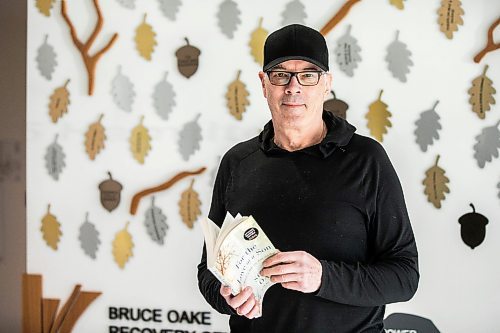 MIKAELA MACKENZIE / FREE PRESS
	

Scott Oake and his new memoir, For the Love of a Son, at the Bruce Oake Recovery Centre on Tuesday, Jan. 14, 2025.  

For Ben Sigurdson story.
Winnipeg Free Press 2025