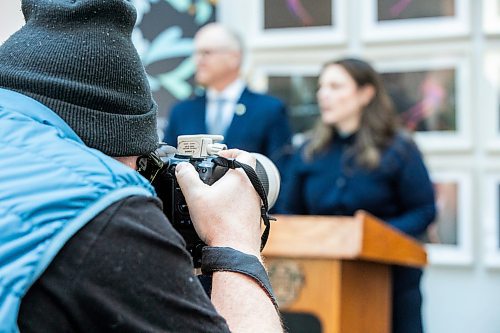 MIKAELA MACKENZIE / FREE PRESS
	

Free Press photojournalist Mike Deal takes photos at a municipal arts funding press conference on Wednesday, Jan. 15, 2025.  

For in-house advertisement.
Winnipeg Free Press 2025