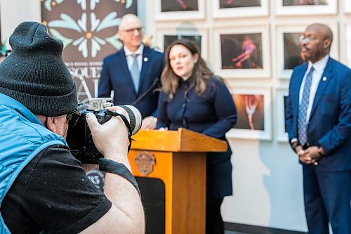 MIKAELA MACKENZIE / FREE PRESS
	

Free Press photojournalist Mike Deal takes photos at a municipal arts funding press conference on Wednesday, Jan. 15, 2025.  

For in-house advertisement.
Winnipeg Free Press 2025