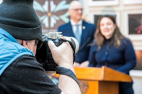 MIKAELA MACKENZIE / FREE PRESS
	

Free Press photojournalist Mike Deal takes photos at a municipal arts funding press conference on Wednesday, Jan. 15, 2025.  

For in-house advertisement.
Winnipeg Free Press 2025