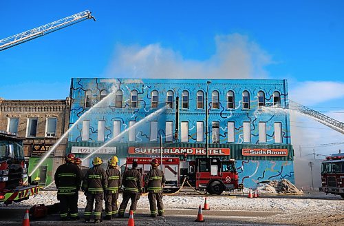 RUTH BONNEVILLE / FREE PRESS

Local - Sutherland Hotel fire

A large crew of Fire Fighters work to put out a fire at the Sutherland Hotel on Tuesday.

See story

Jan 15th, 2025