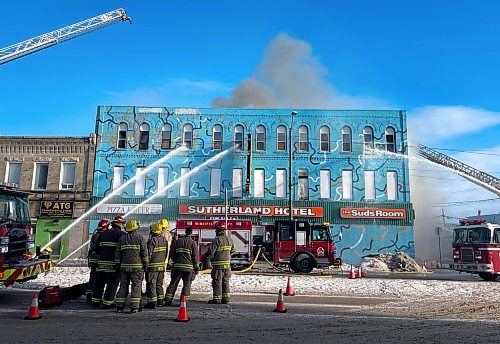 RUTH BONNEVILLE / FREE PRESS

Local - Sutherland Hotel fire

A large crew of Fire Fighters work to put out a fire at the Sutherland Hotel on Tuesday.

See story

Jan 15th, 2025