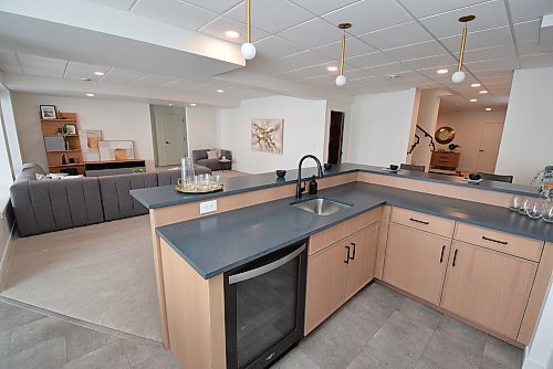 Todd Lewys / Free Press
The fully finished walk-out basement features a rec room with wet bar, two bedrooms and a full bath. 