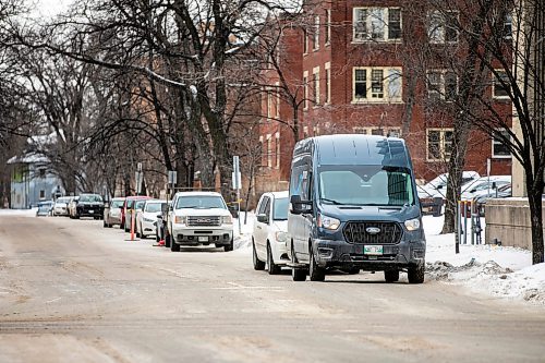 MIKAELA MACKENZIE / FREE PRESS
An Amazon van parked on Edmonton Street near Broadway in Winnipeg on Tuesday, Jan. 21, 2025.
For Amazon van story.
Winnipeg Free Press 2025