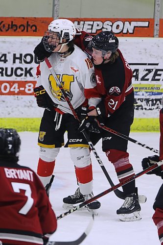 Not the biggest guy in the league, but not afraid to mix it up, Virden's Ethan Guthrie ties up Wayway's Mikey Thomas. (Matt Packwood/The Brandon Sun)
