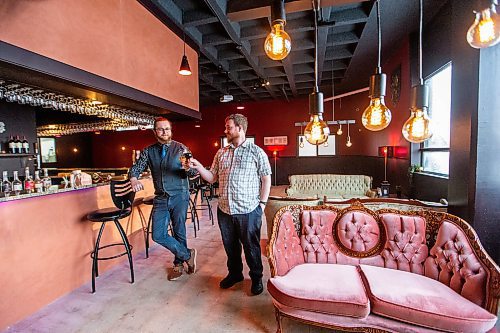 MIKAELA MACKENZIE / FREE PRESS

Willows Christopher (left) and Zach Isaacs in their new, expanded Shrugging Doctor location on Friday, March 1, 2024.

For Ben story.