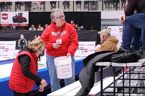 Volunteer duties extend from the ice to the canteen and everything in between at the RME Women of the Rings championship in Pilot Mound. (Matt Packwood/The Brandon Sun)