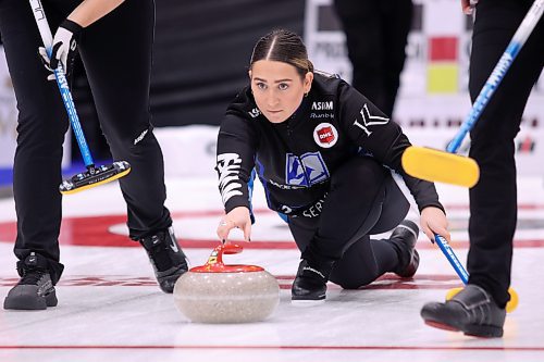 Lane Prokopowich throws a rock at the 2025 RME Women of the Rings in Pilot Mound. (Matt Packwood/The Brandon Sun)