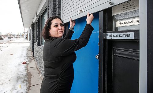 JOHN WOODS / FREE PRESS
LeeHee Hasid, manager of Scooter City on Main Street, is photographed as she lowers the shutters at the store Tuesday, January 28, 2025.
Reporter: tyler