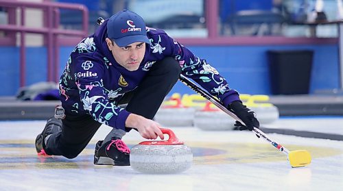 Kelly Marnoch throws a rock in his Super League quarterfinal match against Jay Kinnaird. (Matt Packwood/The Brandon Sun)