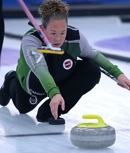 Stacey Irwin throws a rock in her team's Super League quarterfinal match against Duane Payette. (Matt Packwood/The Brandon Sun)