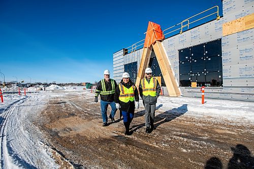 MIKAELA MACKENZIE / FREE PRESS
	

Warren Thorvaldson, project manager at Treaty One Construction (left), Kathleen Bluesky, CEO of Treaty One Development Corporation (T1DC), and Cody Mercer, T1DC chief development officer, at the Naawi-Ooodena development at old Kapyong property on Friday, Jan. 31, 2025. The first building in progress on the billion dollar development is the gas bar. 

For Martin Cash story.
Winnipeg Free Press 2025