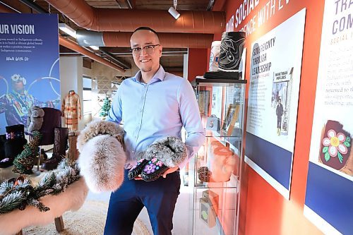 RUTH BONNEVILLE / FREE PRESS

BIZ - Manitobah

Manitobah business headquarters
25 Forks Market Rd.

Photo of Daman Morissette vice president, social impact, at Manitobah business headquarters at the Forks Monday.

Daman Morissette, vice president, social impact, at Manitobah to accompany an article about the company's latest social impact report. 
 
See story by Aaron

Feb 3rd, 2025