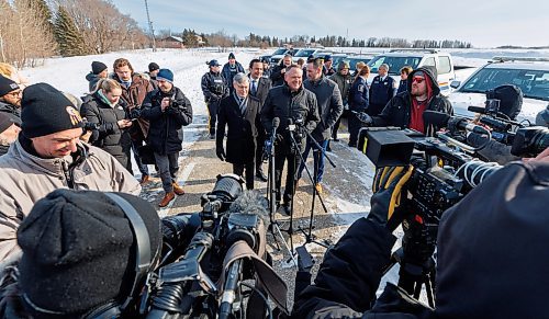 MIKE DEAL / FREE PRESS
Federal Public Safety Minister David McGuinty, Premier Wab Kinew, Sport Minister Terry Duguid, minister responsible for Prairies Economic Development Canada, and MP Ben Carr (Winnipeg South Centre) talks to the media after meeting with law enforcement officers from many branches Tuesday to talk about border security.
Reporter: Scott Billeck
250204 - Tuesday, February 04, 2025.