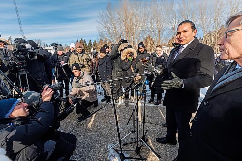 MIKE DEAL / FREE PRESS
Premier Wab Kinew talks to the media.
Federal Public Safety Minister David McGuinty, Premier Wab Kinew, Sport Minister Terry Duguid, minister responsible for Prairies Economic Development Canada, and MP Ben Carr (Winnipeg South Centre) talks to the media after meeting with law enforcement officers from many branches Tuesday to talk about border security.
Reporter: Scott Billeck
250204 - Tuesday, February 04, 2025.