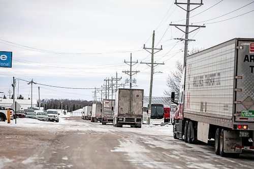 MIKAELA MACKENZIE / FREE PRESS
	

Transport trucks line some streets in Pembina, North Dakota on Wednesday, Feb. 5, 2025.

For Conrad story.
Winnipeg Free Press 2025